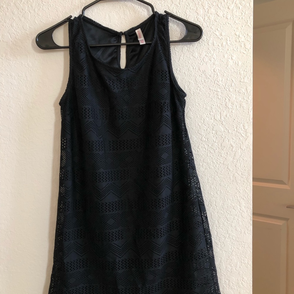 Geometric Lace Shift